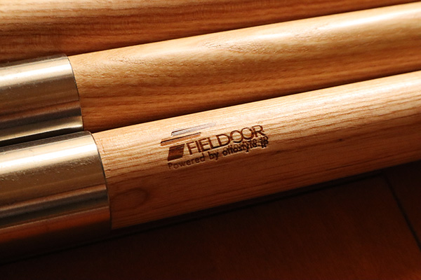 Fieldoorの木製ポール_ロゴ焼き印