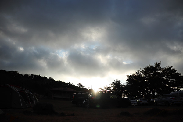 峰山高原キャンプ場の朝日