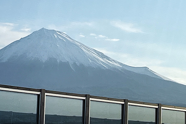新富士IC間近の富士山